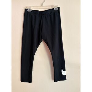NWOT Y2K Nike Swoosh Capri Leggings